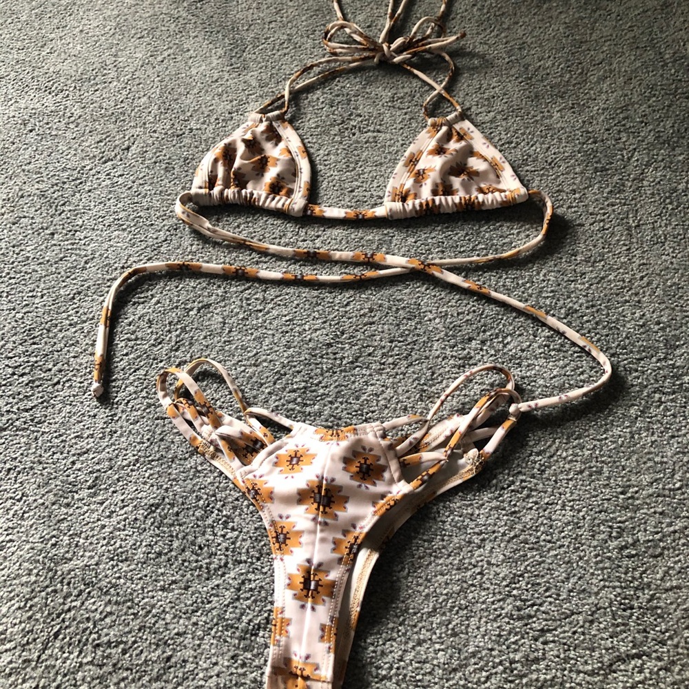 Montce Bikini Set